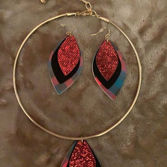 Reversible Plaid Necklace and Earring set - Picture 4 of 13